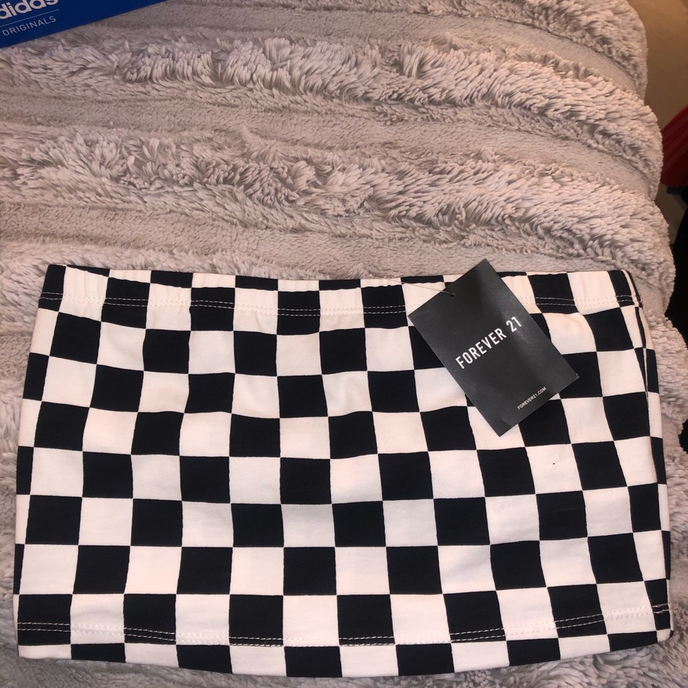 Black and white tub top